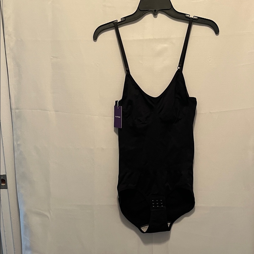 Black Shapewear Bodysuit with Adjustable Straps NWT Size L on tag but looks M-L